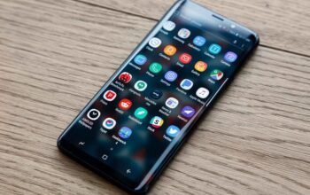 SAMSUNG S10E