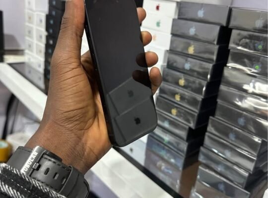 IPHONE 15 SIMPLE