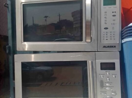 FOUR MICRO ONDES