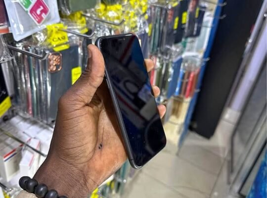 IPHONE 11 SIMPLE