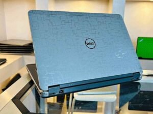 HP LATITUDE