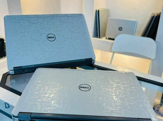 HP LATITUDE