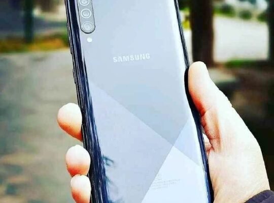 SAMSUNG A30S
