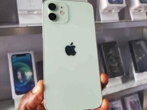 IPHONE 12 SIMPLE