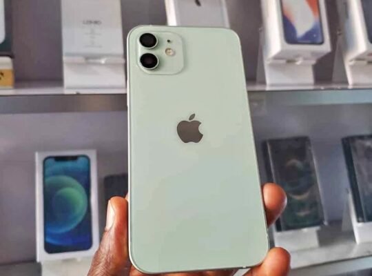 IPHONE 12 SIMPLE