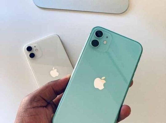 IPHONE 11
