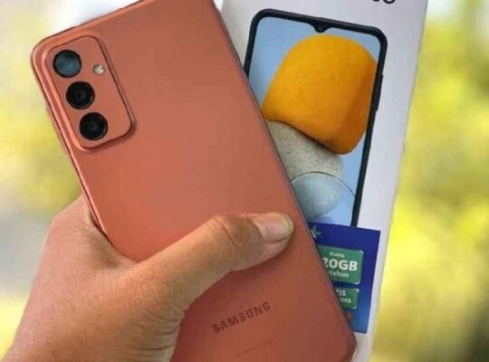 SAMSUNG M23