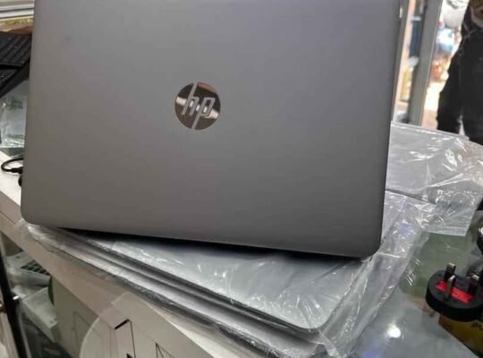 ORDINATEUR HP